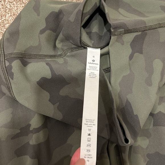 Lululemon align size 6 camo - Picture 3 of 5